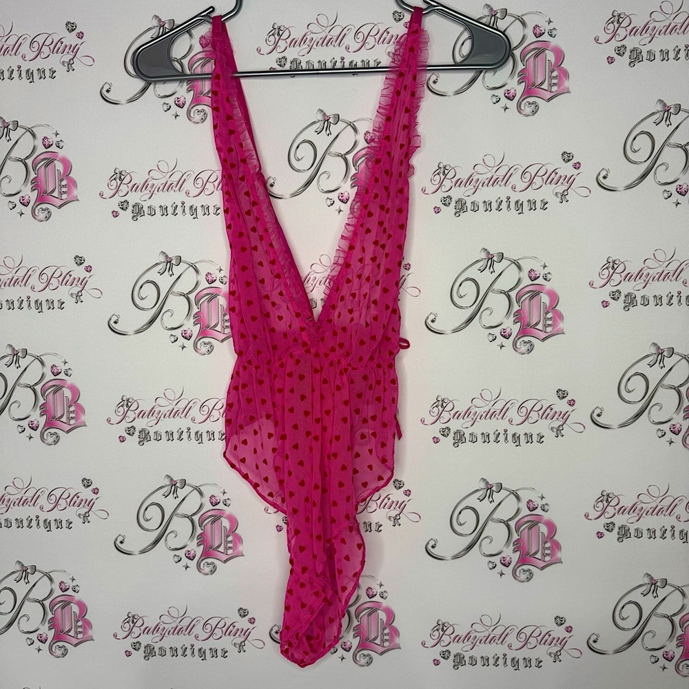Victoria secret romper pink red hearts all over ribbon bow 🎀 sides sexy stretch